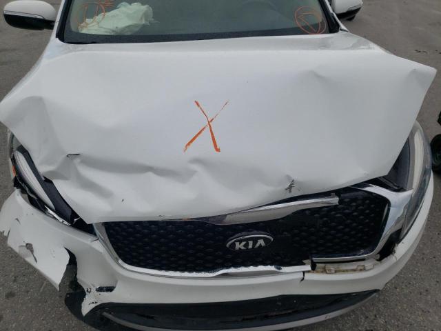 Photo 7 from auction – 2017 KIA SORENTO EX with VIN 5XYPH4A53HG311839