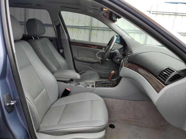 Photo 5 from auction – 2003 BMW 325 IT with VIN WBAAX13453PJ00592