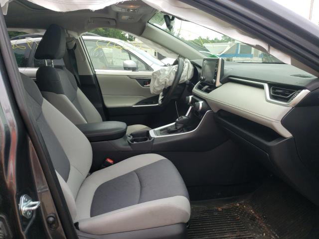 Photo 5 from auction – 2020 TOYOTA RAV4 XLE with VIN JTMP1RFV7LD060891