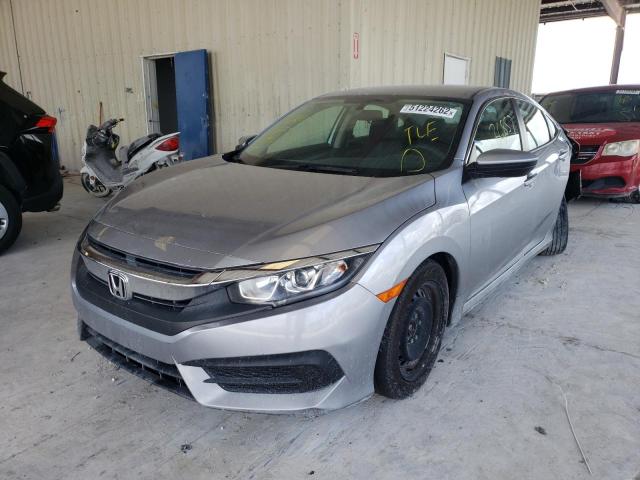 Photo 2 from auction – 2018 HONDA CIVIC LX with VIN 19XFC2F56JE022903