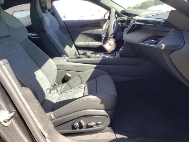 Photo 5 from auction – 2022 AUDI E-TRON GT with VIN WAUFJBFW7N7006632