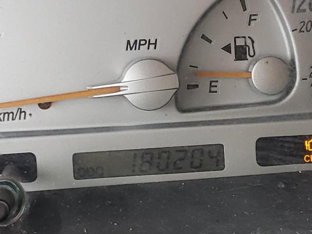 Photo 8 from auction – 2003 TOYOTA CAMRY LE with VIN 4T1BF32K93U557893