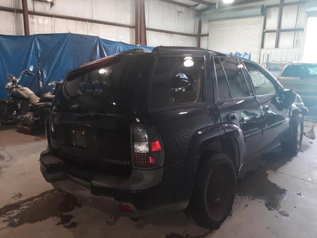 Photo 4 from auction – 2004 CHEVROLET TRAILBLAZE with VIN 1GNDT13S342360005