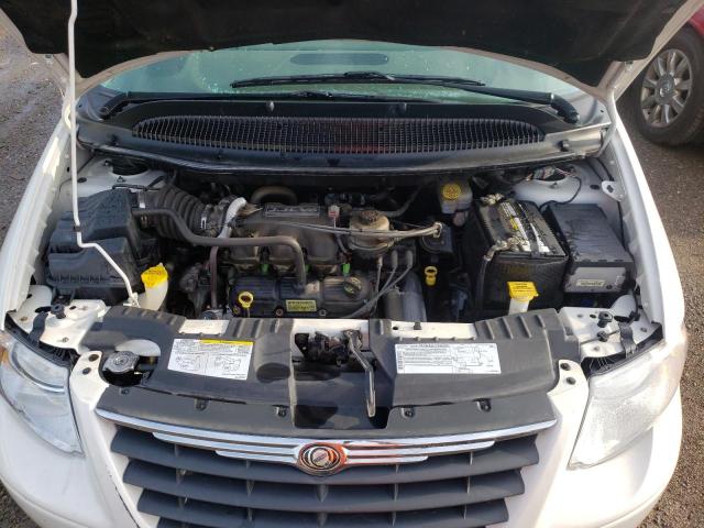 Photo 7 from auction – 2005 CHRYSLER TOWN & COU with VIN 2C4GP44R85R591265