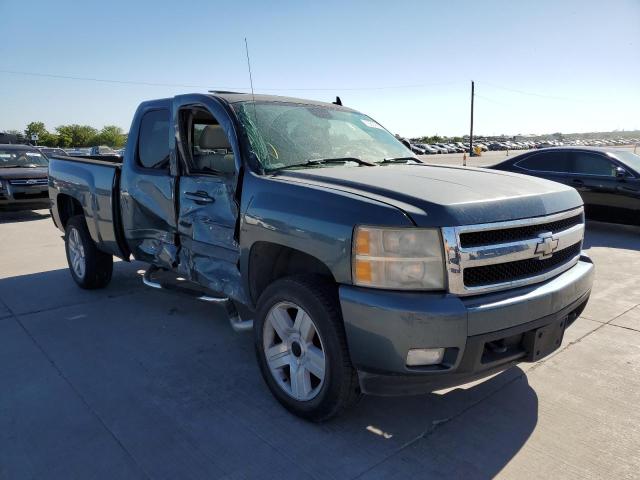 CHEVROLET SILVERADO 2007 with VIN 1GCEC19027Z554586 - Photo from auction