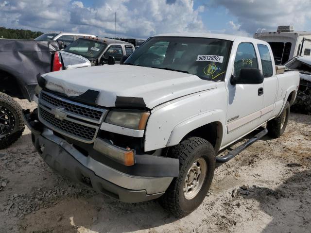 Photo 2 from auction – 2005 CHEVROLET SILVERADO with VIN 1GCHK29U45E150489