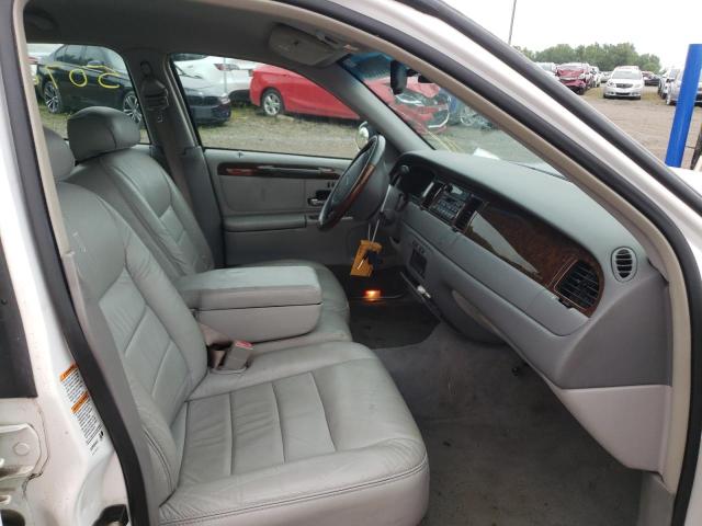 Photo 5 from auction – 2002 LINCOLN TOWN CAR S with VIN 1LNHM82W22Y623448