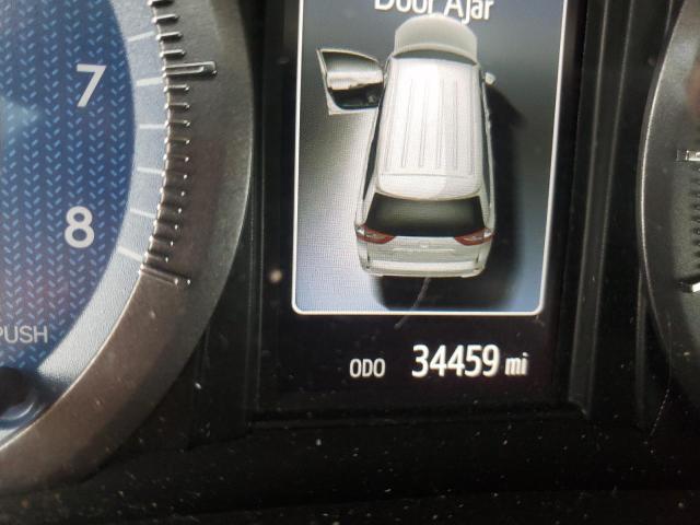 Photo 8 from auction – 2017 TOYOTA SIENNA XLE with VIN 5TDYZ3DC6HS808263