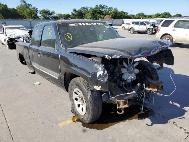 CHEVROLET SILVERADO 2004 with VIN 2GCEC19V141196008 - Photo from auction