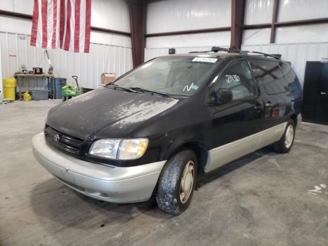 Photo 2 from auction – 2000 TOYOTA SIENNA with VIN 4T3ZF13C6YU269256
