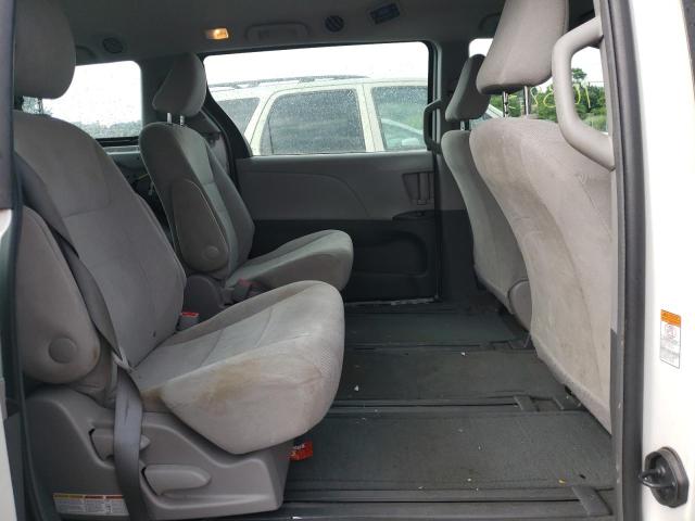 Photo 6 from auction – 2017 TOYOTA SIENNA with VIN 5TDZZ3DC4HS802837