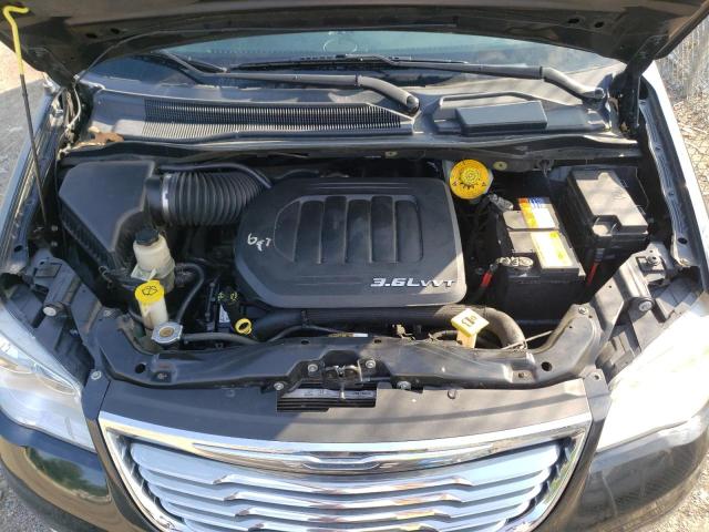 Photo 7 from auction – 2014 CHRYSLER TOWN & COU with VIN 2C4RC1BGXER160690