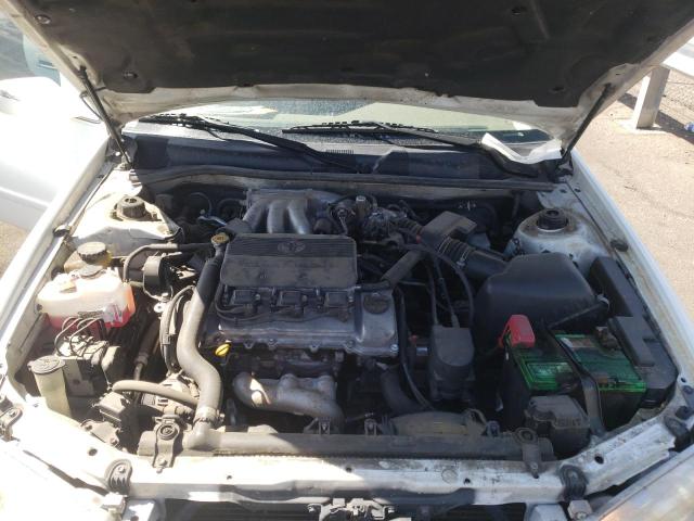 Photo 7 from auction – 2000 TOYOTA CAMRY LE with VIN 4T1BF22K3YU953738