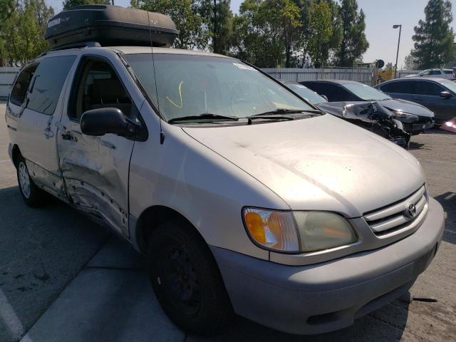 TOYOTA SIENNA CE 2002 with VIN 4T3ZF19C02U435897 - Photo from auction
