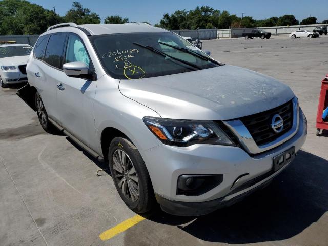 NISSAN PATHFINDER 2017 with VIN 5N1DR2MNXHC652767 - Photo from auction