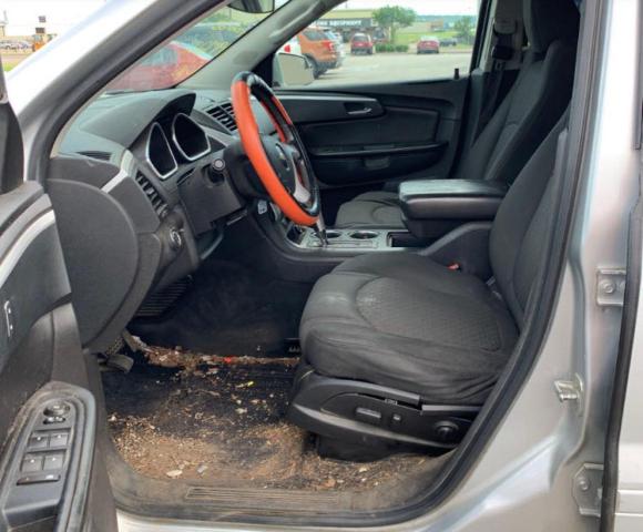 Photo 5 from auction – 2012 CHEVROLET TRAVERSE L with VIN 1GNKRGED6CJ200826