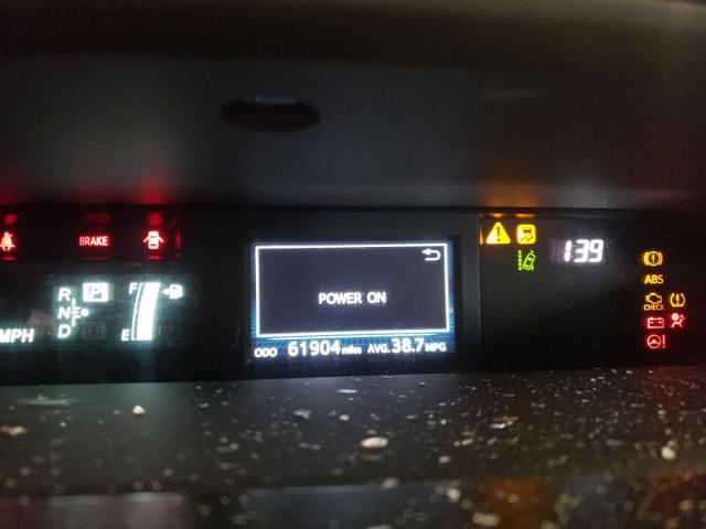 Photo 8 from auction – 2017 TOYOTA PRIUS V with VIN JTDZN3EU3HJ062939