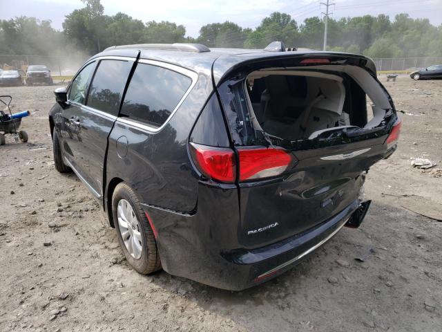 Photo 3 from auction – 2017 CHRYSLER PACIFICA T with VIN 2C4RC1BG6HR704350