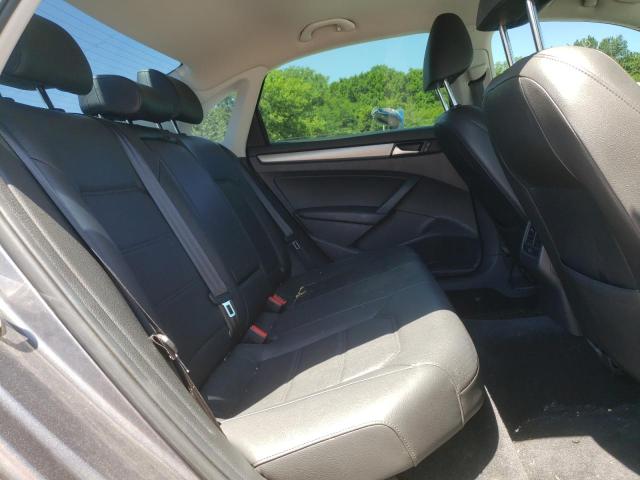 Photo 6 from auction – 2015 VOLKSWAGEN PASSAT SE with VIN 1VWBV7A30FC053510