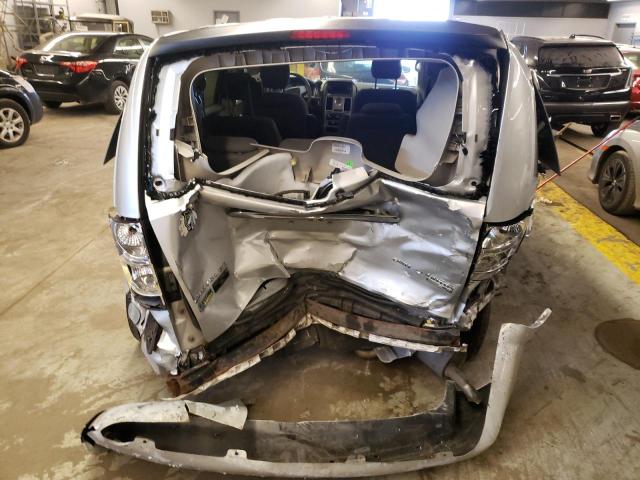 Photo 9 from auction – 2010 CHRYSLER TOWN&COUNT with VIN 2A4RR4DE4AR114904