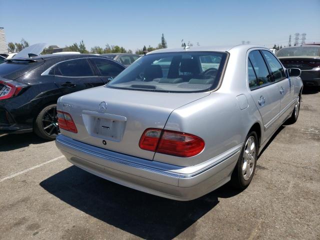 Photo 4 from auction – 2002 MERCEDES-BENZ E 320 with VIN WDBJF65JX2B456438