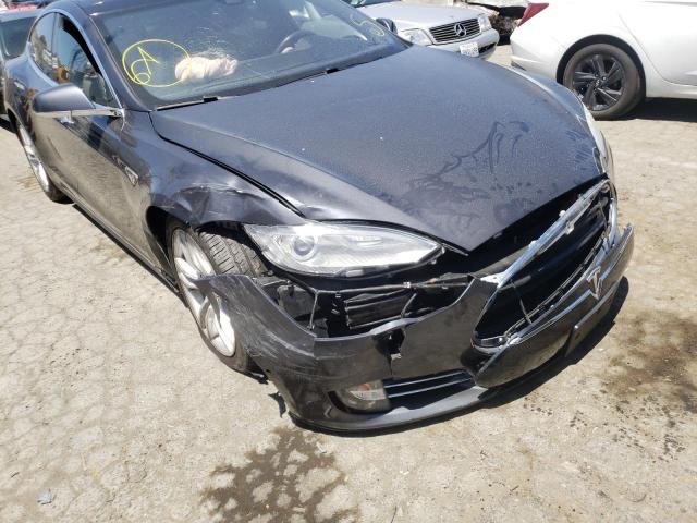 Photo 9 from auction – 2015 TESLA MODEL S P8 with VIN 5YJSA1H42FF088546