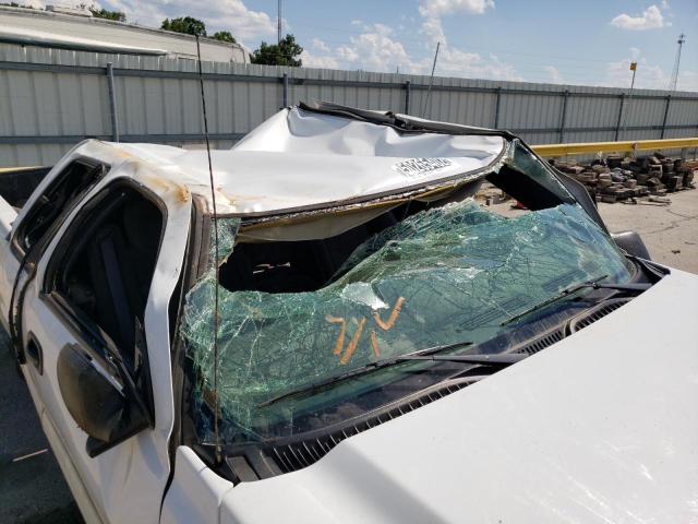 Photo 9 from auction – 2005 CHEVROLET SILVRK1500 with VIN 1GCHC29G35E126742