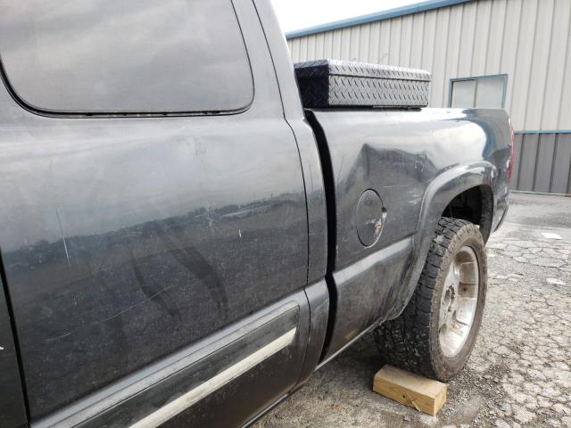 Photo 9 from auction – 2003 CHEVROLET SILVERADO with VIN 1GCEK19T93E253330