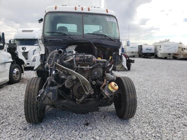 Photo 9 from auction – 2020 FREIGHTLINER CASCADIA 1 with VIN 3AKJGEDV0LDLX4731