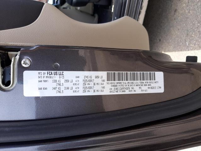 Photo 10 from auction – 2015 CHRYSLER TOWN & COU with VIN 2C4RC1CGXFR743678