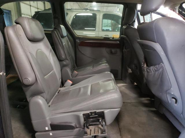 Photo 6 from auction – 2005 CHRYSLER TOWN & COU with VIN 2C8GP64LX5R136360