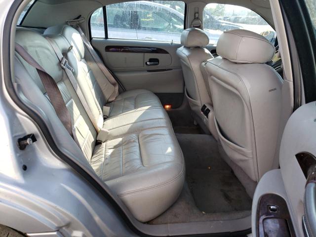 Photo 6 from auction – 2001 LINCOLN TOWN CAR E with VIN 1LNHM81W71Y607875