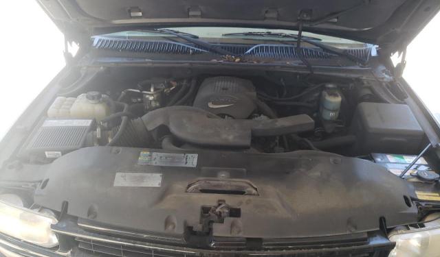 Photo 7 from auction – 2002 CHEVROLET SUBURBAN K with VIN 3GNFK16T52G199595