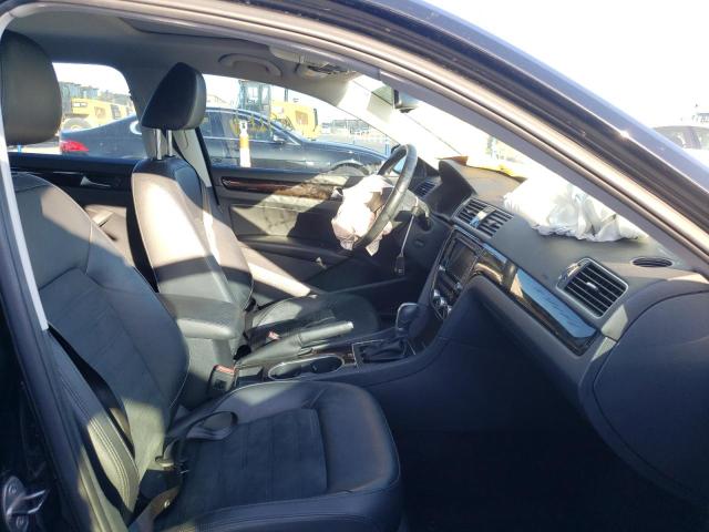 Photo 5 from auction – 2015 VOLKSWAGEN PASSAT SEL with VIN 1VWCV7A34FC009806