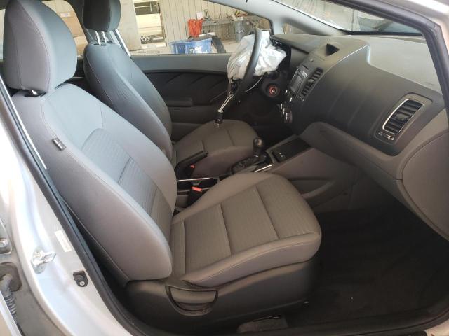 Photo 5 from auction – 2017 KIA FORTE LX with VIN 3KPFL4A7XHE075652