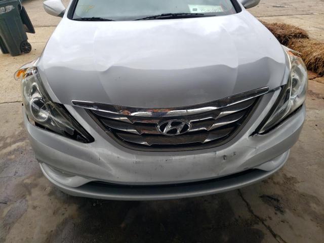 Photo 9 from auction – 2011 HYUNDAI SONATA SE with VIN 5NPEC4AC1BH237521