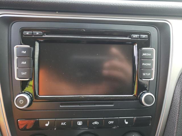 Photo 9 from auction – 2015 VOLKSWAGEN PASSAT S with VIN 1VWAT7A34FC086706
