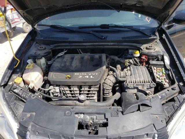 Photo 7 from auction – 2013 CHRYSLER 200 LX with VIN 1C3CCBAB2DN611600
