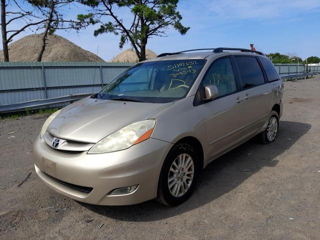 Photo 2 from auction – 2010 TOYOTA SIENNA XLE with VIN 5TDYK4CCXAS304543