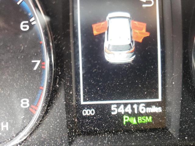 Photo 8 from auction – 2016 TOYOTA RAV4 LIMIT with VIN JTMYFREVXGJ066537