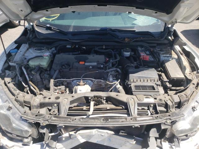 Photo 7 from auction – 2017 HONDA CIVIC LX with VIN 2HGFC2F59HH511845
