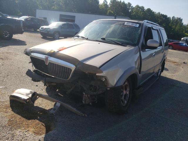 Photo 2 from auction – 2000 LINCOLN NAVIGATOR with VIN 5LMFU28A8YLJ17500