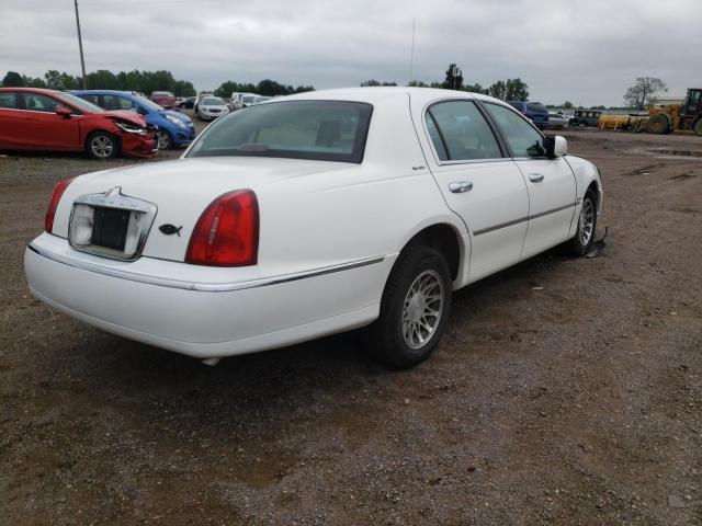 Photo 4 from auction – 2002 LINCOLN TOWN CAR S with VIN 1LNHM82W22Y623448