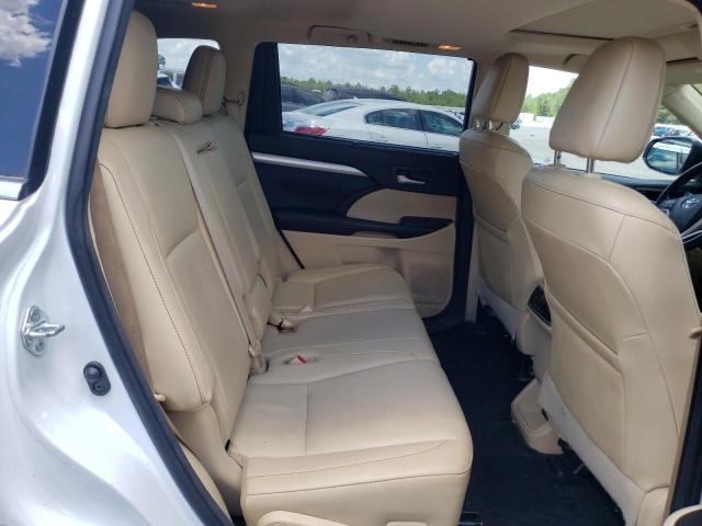 Photo 6 from auction – 2018 TOYOTA HIGHLANDER with VIN 5TDJZRFH8JS527990
