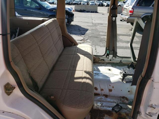 Photo 6 from auction – 2000 JEEP CHEROKEE S with VIN 1J4FF48S2YL190572