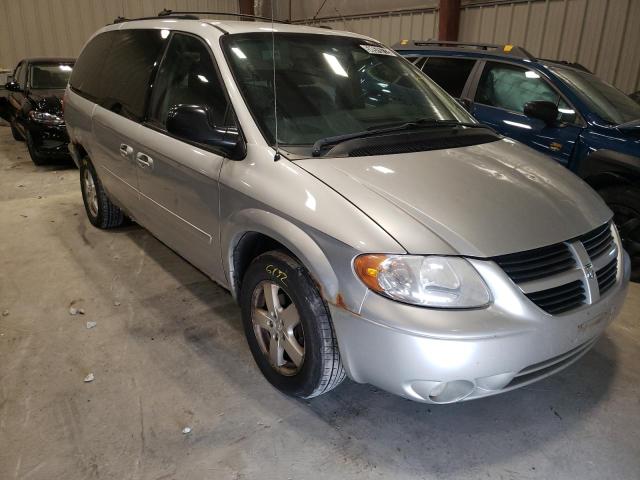 DODGE GRAND CARA 2005 with VIN 2D4GP44L05R374386 - Photo from auction