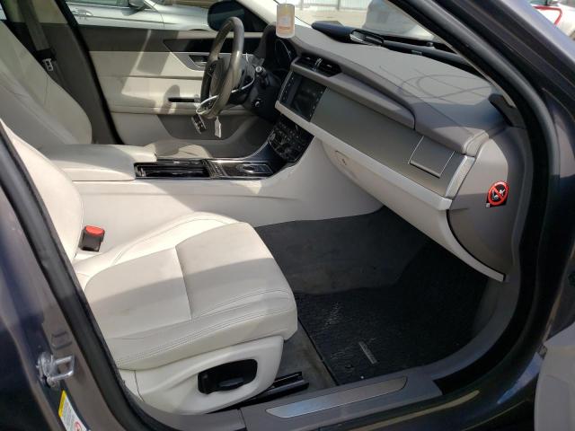 Photo 5 from auction – 2016 JAGUAR XF PREMIUM with VIN SAJBJ4BV4GCY21781