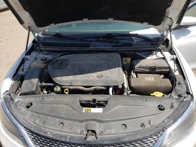 Photo 7 from auction – 2015 CHRYSLER 200 C with VIN 1C3CCCCG3FN552798