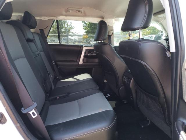 Photo 6 from auction – 2017 TOYOTA 4RUNNER SR with VIN JTEBU5JR9H5450246