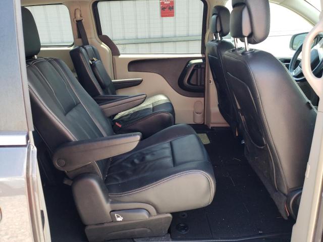 Photo 6 from auction – 2016 CHRYSLER TOWN & COU with VIN 2C4RC1BG5GR110945